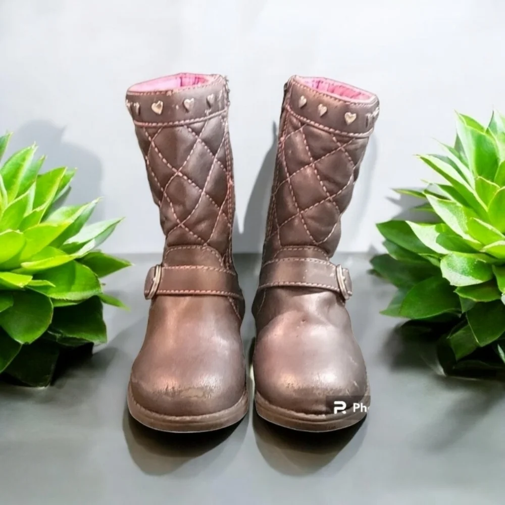 Rampage girls Size 5 Pink and Black snow boots